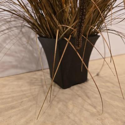 Rustic Rooster Decor Pair – Wood Cutout & Faux Grass Arrangement