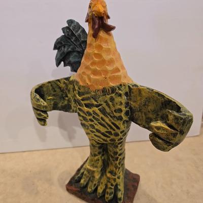 Whimsical Chicken Décor Lot – 2 Figurines & Rooster Plate