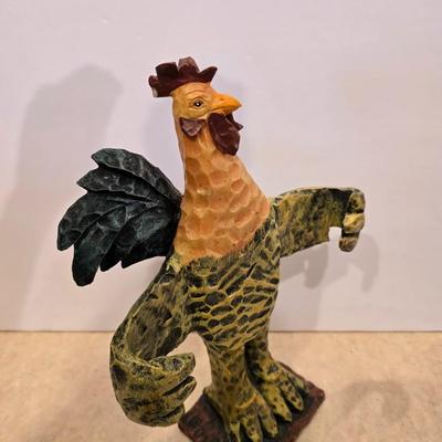 Whimsical Chicken Décor Lot – 2 Figurines & Rooster Plate