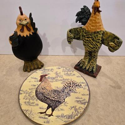 Whimsical Chicken Décor Lot – 2 Figurines & Rooster Plate
