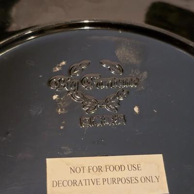 Whimsical Chicken Décor Lot – 2 Figurines & Rooster Plate