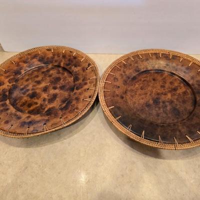 Pair of Decorative Faux Woven Charger Plate – NOT for Food Use (2 of 3)