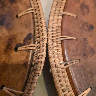 Pair of Decorative Faux Woven Charger Plate – NOT for Food Use (2 of 3)