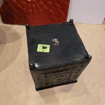 Modern Decor Trio – Wall Art, Lamp, and Canister