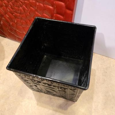 Modern Decor Trio – Wall Art, Lamp, and Canister