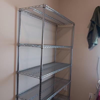 HEAVY DUTY STORAGE SHELF ON LOCKING CASTERS