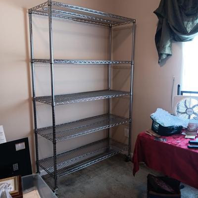 HEAVY DUTY STORAGE SHELF ON LOCKING CASTERS