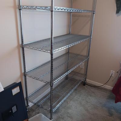 HEAVY DUTY STORAGE SHELF ON LOCKING CASTERS
