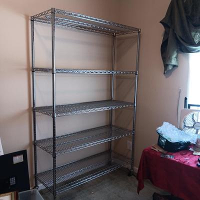 HEAVY DUTY STORAGE SHELF ON LOCKING CASTERS