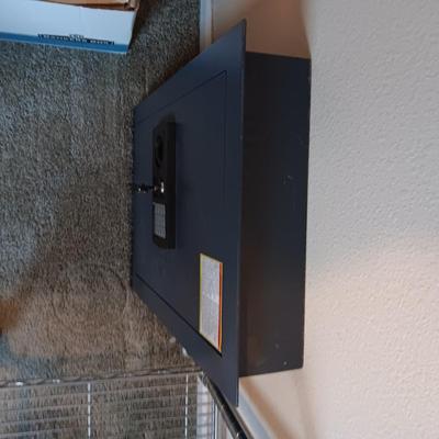 DIGITAL WALL SAFE