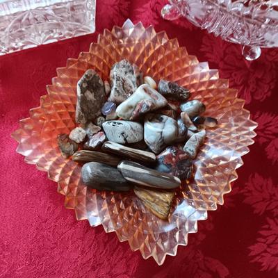 COLLECTIBLE GLASSWARE