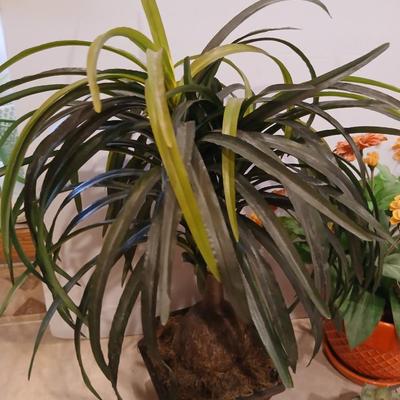 Retro Faux Plant Decor Lot – 5 Pieces