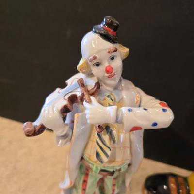 Hand-Painted Porcelain Clown Figurines – Lot of 2