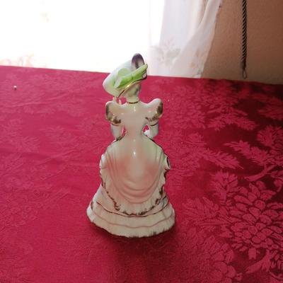 COLLECTIBLE FIGURES