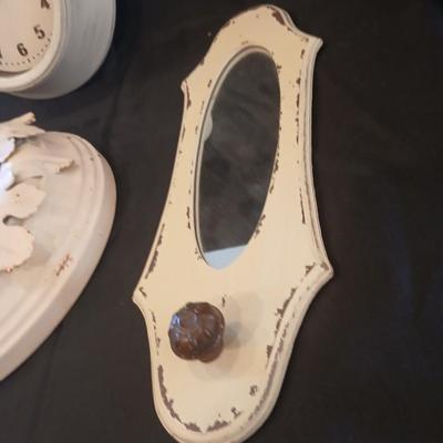 Shabby Chic & Rustic Decor Lot – 4 Pieces