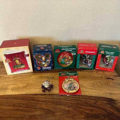 LOONEY TUNES ORNAMENTS