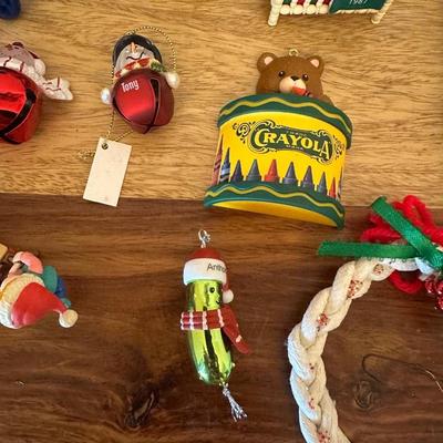 LARGE ASSORTMENT OF ORNAMENTS