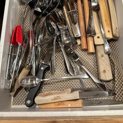CUTLERY AND KITCHEN UTENSILS