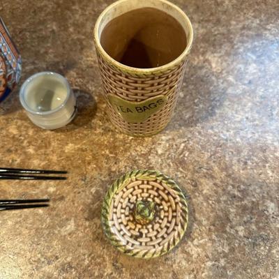 TEAPOT, CHOPSTICKS, TEABAG JAR AND 2 SAKI CUPS