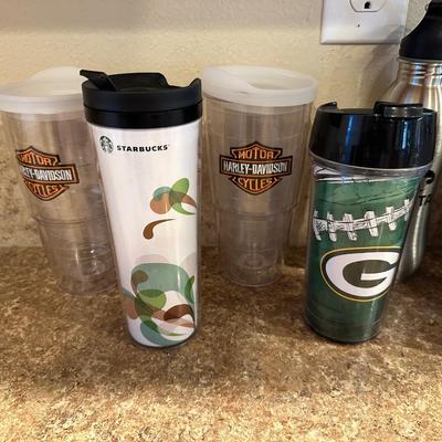 THERMOSES AND TRAVEL CUPS
