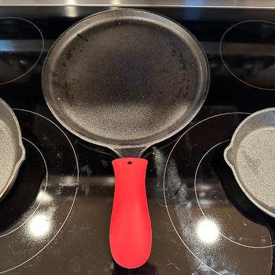 CAST IRON COOKWARE