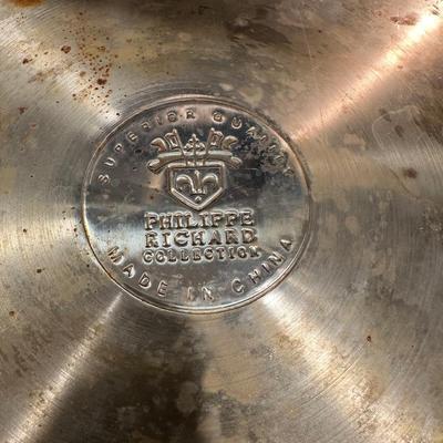 STOCK POTS AND AN ELECTRIC FRYING PAN