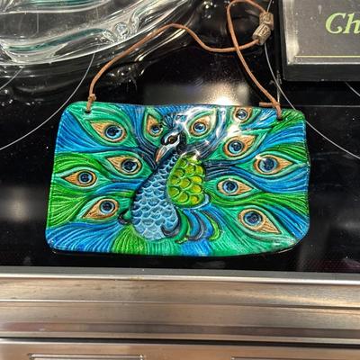 HOME DECOR AND SERVING PIECES