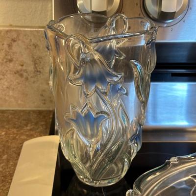 HOME DECOR AND SERVING PIECES