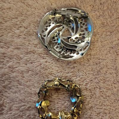 MONET, GERRYS AND 2 OTHER BROOCHES