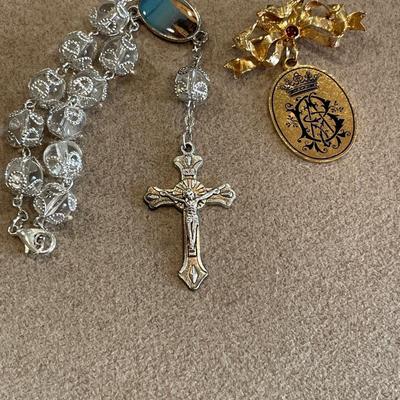 Vintage small New Testament book with rosary and brooch