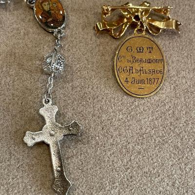 Vintage small New Testament book with rosary and brooch