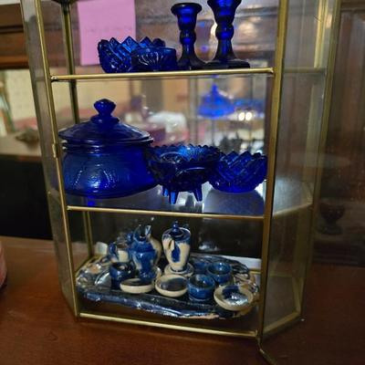 Glass box with miniatures