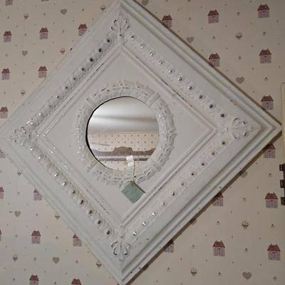 Wall mirror