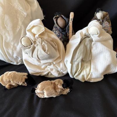 Peruvian Nativity Scene and More (LR-BM)