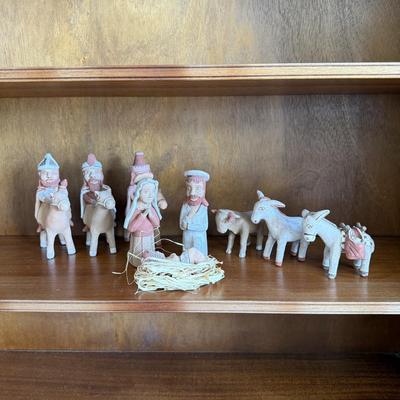 Peruvian Nativity Scene and More (LR-BM)