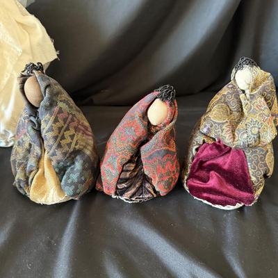 Peruvian Nativity Scene and More (LR-BM)