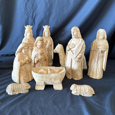 Peruvian Nativity Scene and More (LR-BM)