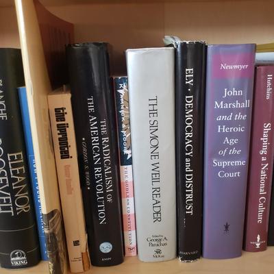 History and Analyses: Books Related to the USA (D-KD)