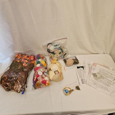 Fabric Pieces & Projects (GB2-JS)