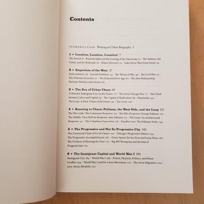 Chicago! DVD, Books and a Chicago Water Tower Print (D-KD)