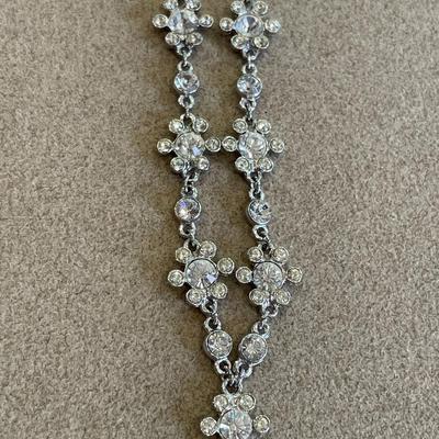 Vintage flower rhinestone necklace
