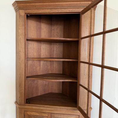 Corner Wooden Curio Cabinet with Key (E-BM)