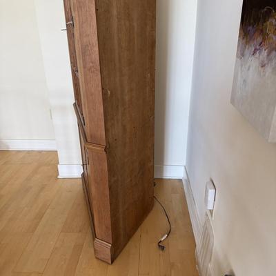 Corner Wooden Curio Cabinet with Key (E-BM)