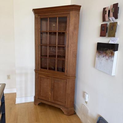 Corner Wooden Curio Cabinet with Key (E-BM)