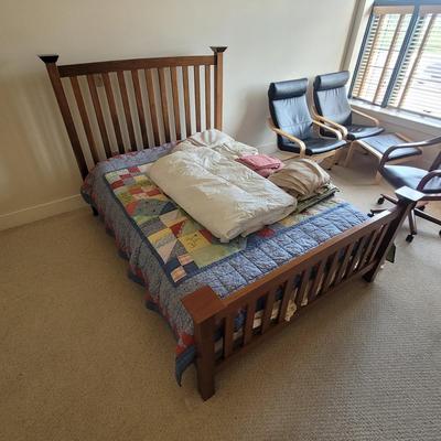 Full Size Wooden Bed Frame and Bedding (BR1-EL)