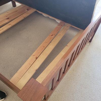 Full Size Wooden Bed Frame and Bedding (BR1-EL)