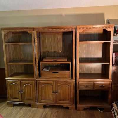 Kincaid ‘Hunters Court’ 3-Piece Entertainment Units With Fireplace (D-RG)