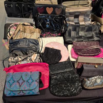 Handbags/purses