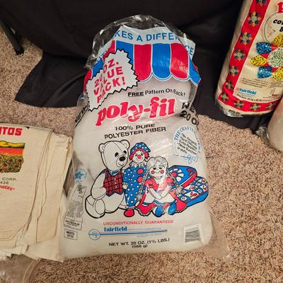 Batting, Polyfil & More (GB2-JS)