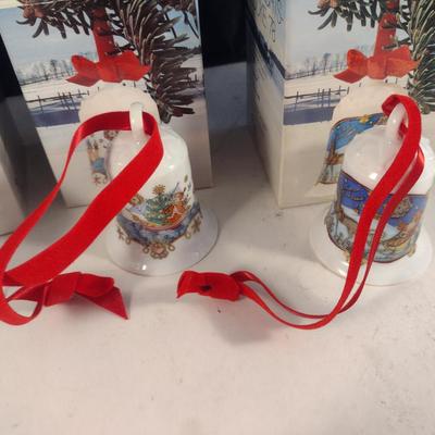 Collection of Vintage Hutschenreuther Weihnachtsglocke Porcelain Bells